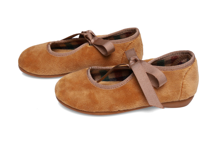 Camel Shoes with Ribben
