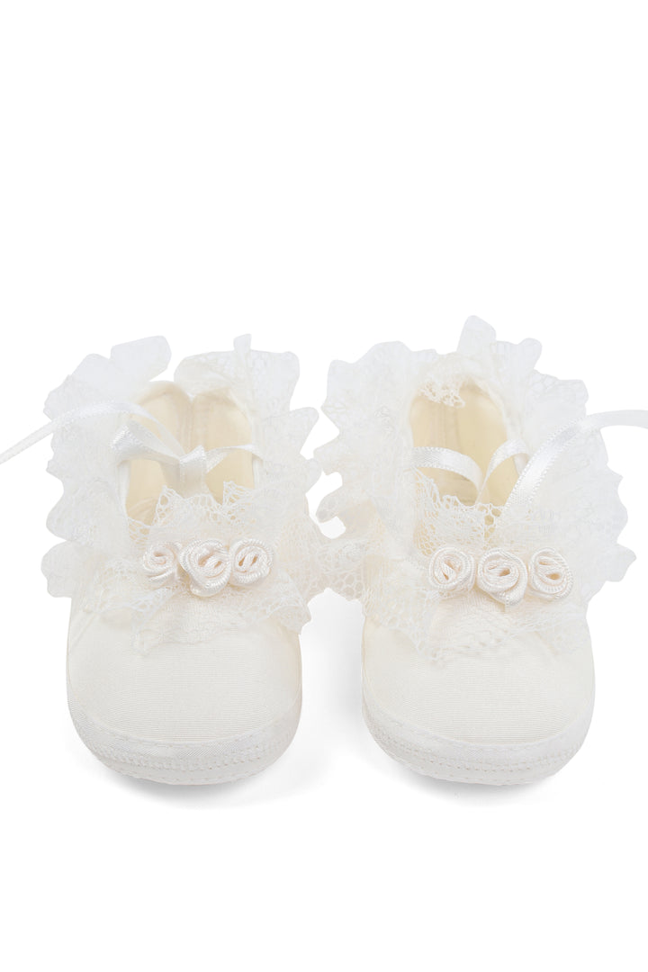 Beige baby shoes