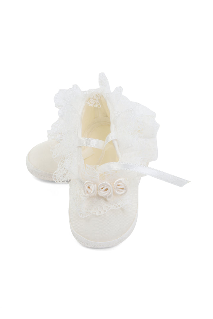 Beige baby shoes