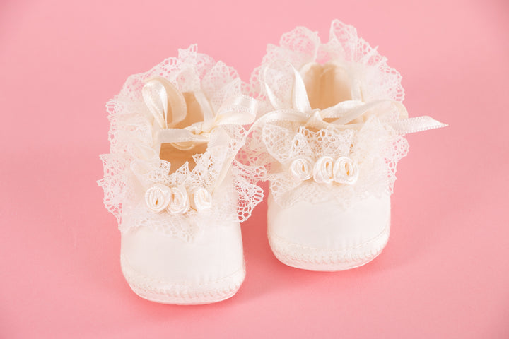 Beige baby shoes