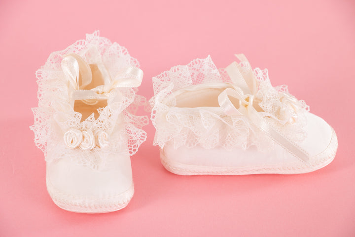 Beige baby shoes