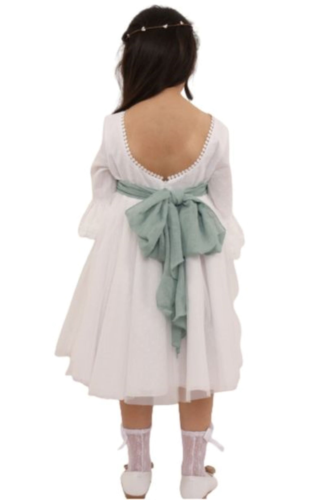 WHITE DRESS WITH OUT TAJ